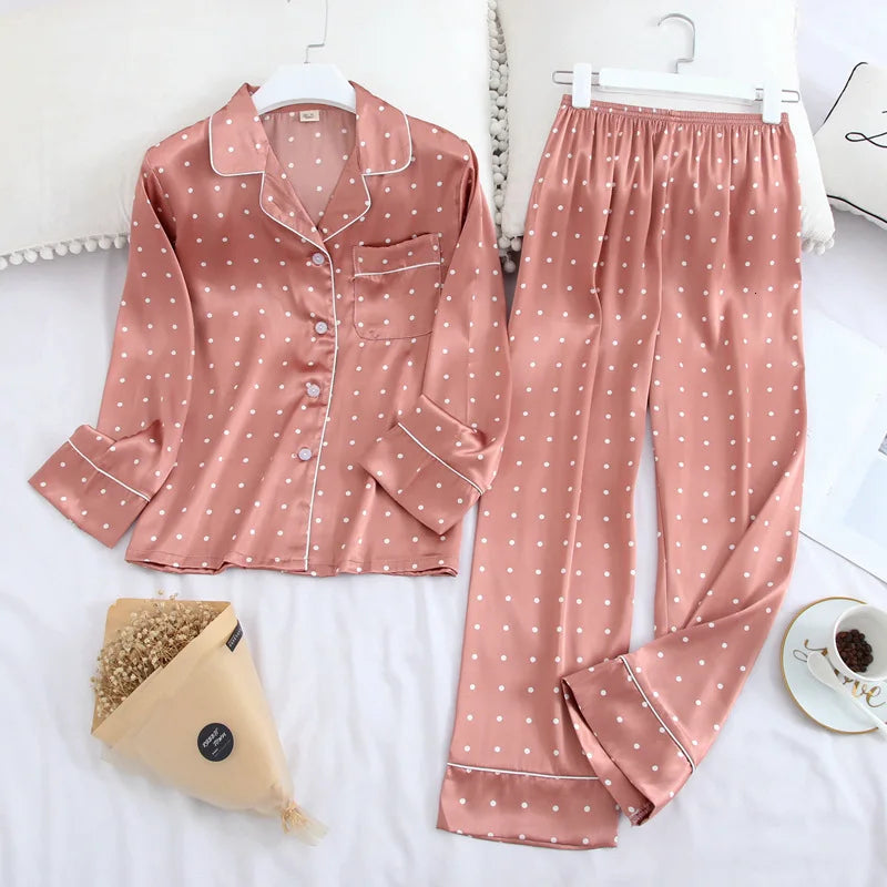 Pyjama Femme Velours Nuage – Ensemble Satin Doux & Élégant, Tenue de Nuit Chic et Confortable