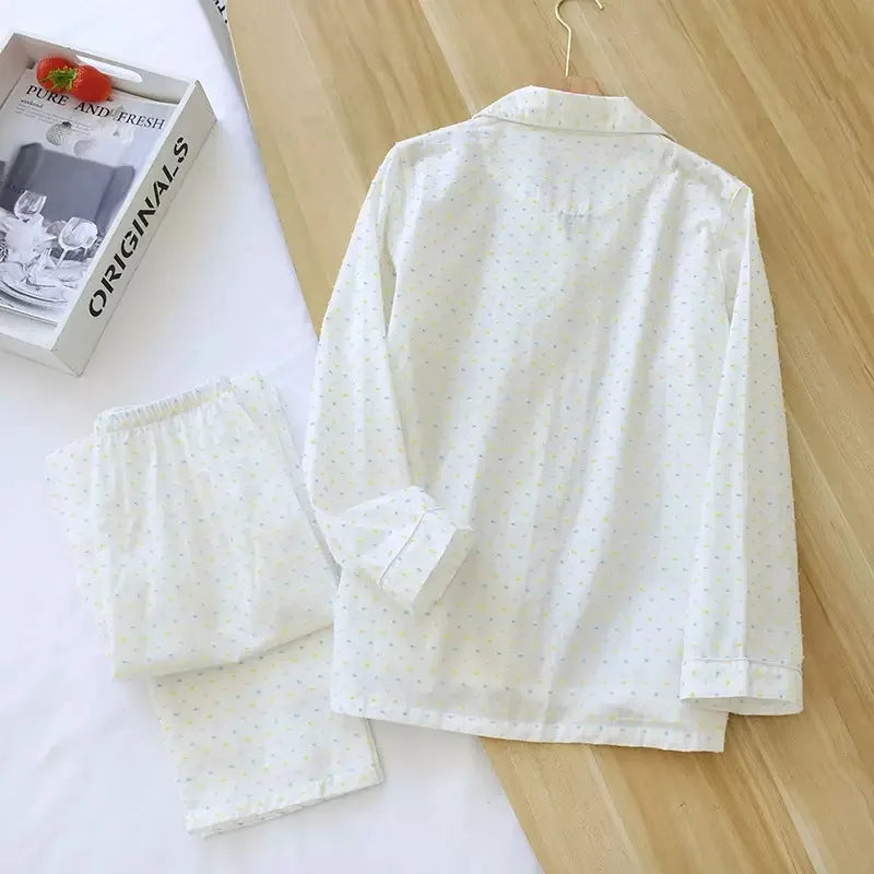 Pyjama Femme “Blanc Douceur” – Ensemble en Coton, Style Intemporel et Confortable