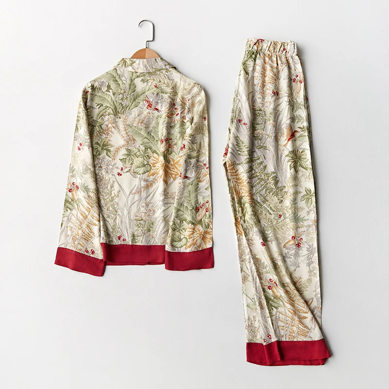 Pyjama Femme Éveil Végétal – Ensemble Satin Luxe à Motifs Botaniques, Élégance Naturelle & Confort Doux