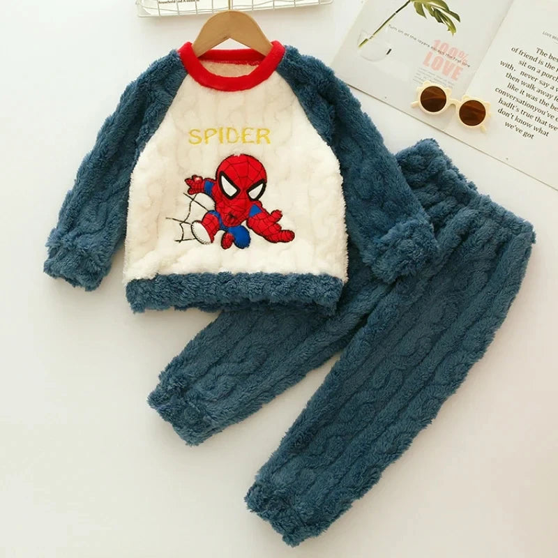 Pyjama Enfant Polaire “Araigné” – Ensemble Hiver Chaud, Aventures Nocturnes