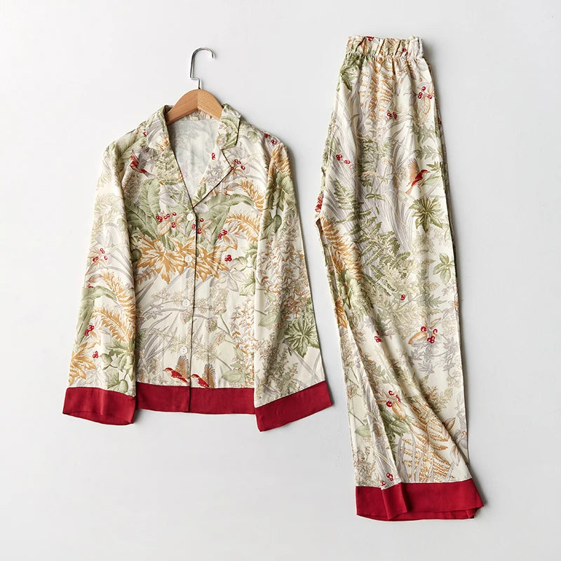 Pyjama Femme Éveil Végétal – Ensemble Satin Luxe à Motifs Botaniques, Élégance Naturelle & Confort Doux