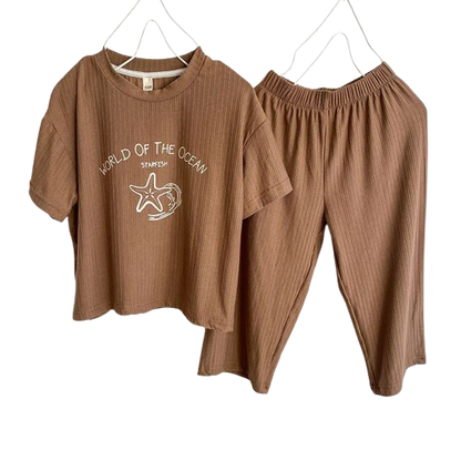 Pyjama Enfant Été “World of the Ocean” – Ensemble 2 Pièces en Coton Léger, Manches Courtes, Mixte